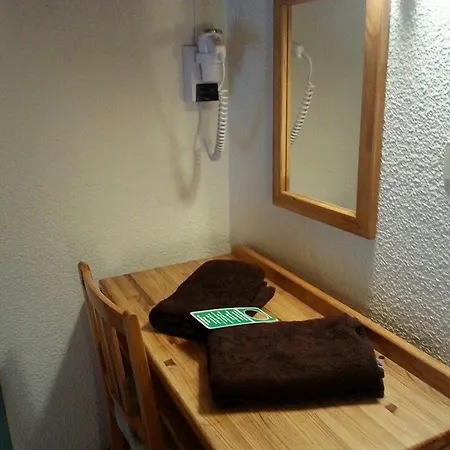 Hotel Du Bourg Ugine