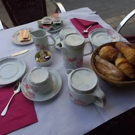 Hotel Du Bourg Ugine