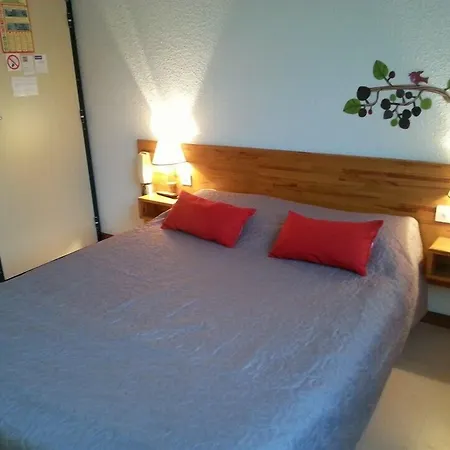 Du Bourg Ugine